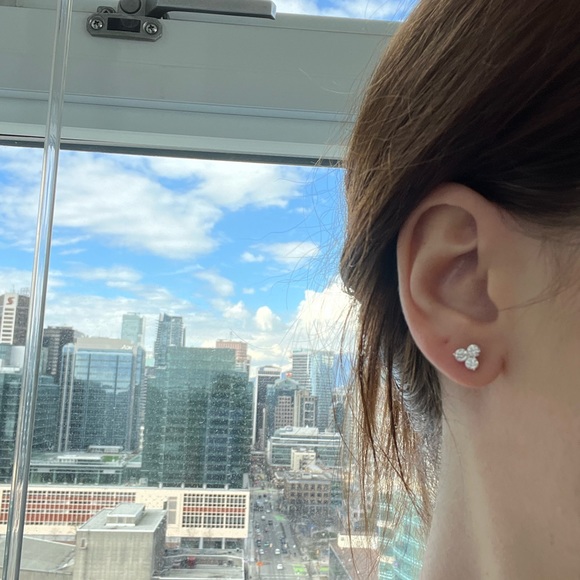 Diamond trio earrings - Picture 3 of 3